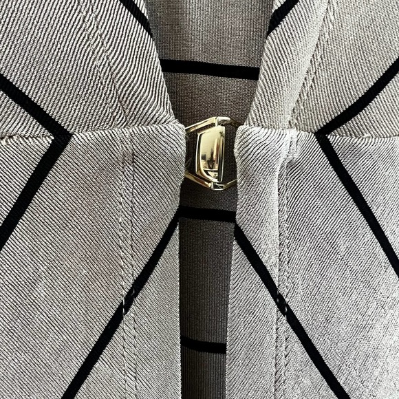 Chico’s Travelers Striped Clip Front Duster Cardigan Size M - Picture 6 of 9